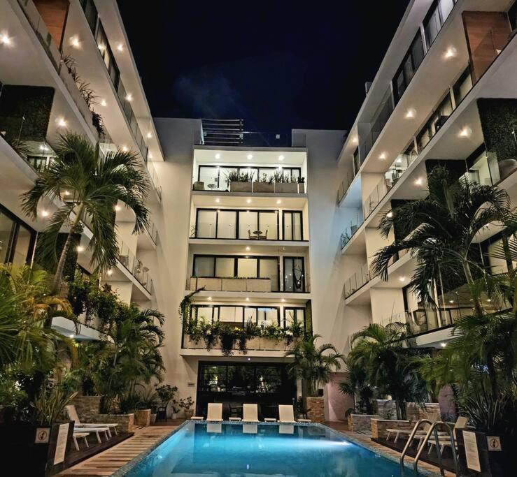 Stunning 1 Bdrm Condo Gym-Pool 10 Min To The Beach & Quinta Av Playa del Carmen Ngoại thất bức ảnh